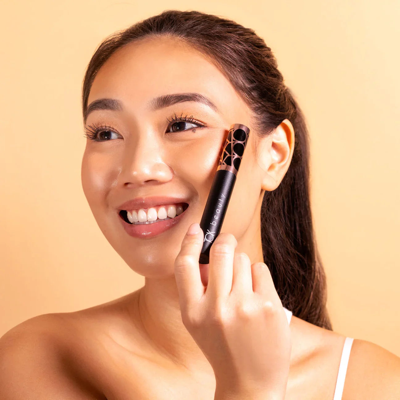 TOK Beauty | Eyes That TOK – Lash Enhancing Mascara