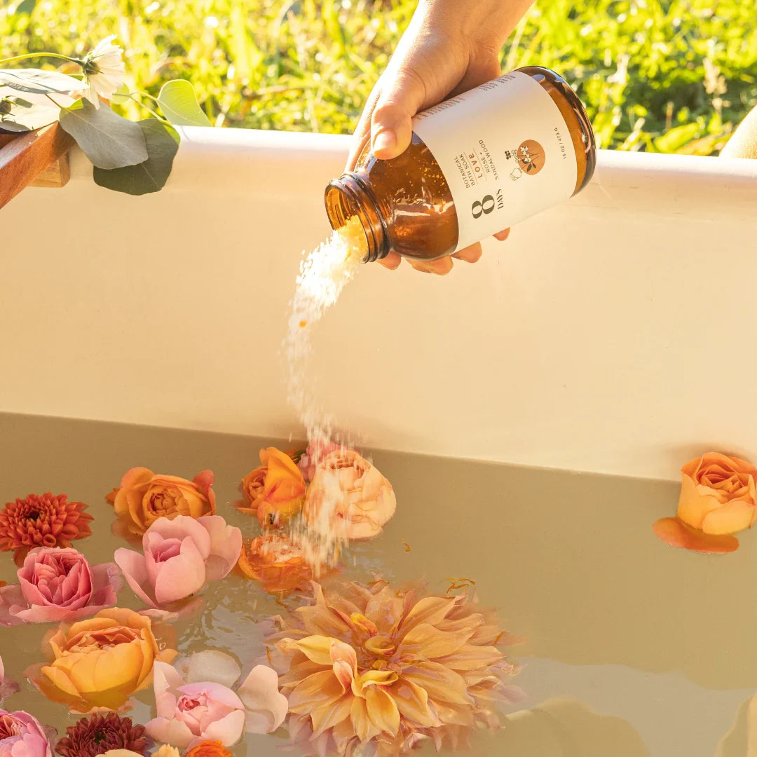 8 Days | LOVE BOTANICAL BATH SOAK Rose + Sandalwood