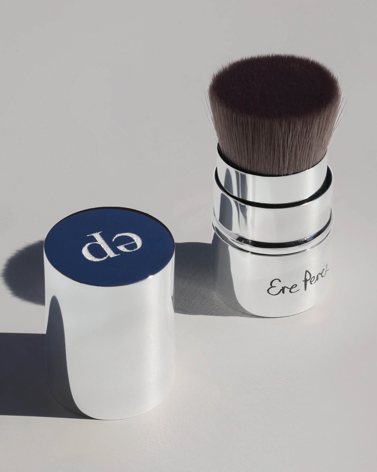 Ere Perez | Eco Vegan Retractable Kabuki Brush