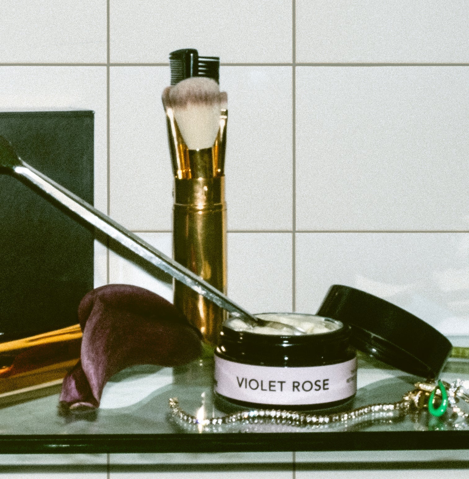 LILFOX | VIOLET ROSE Tha Hand Treatment