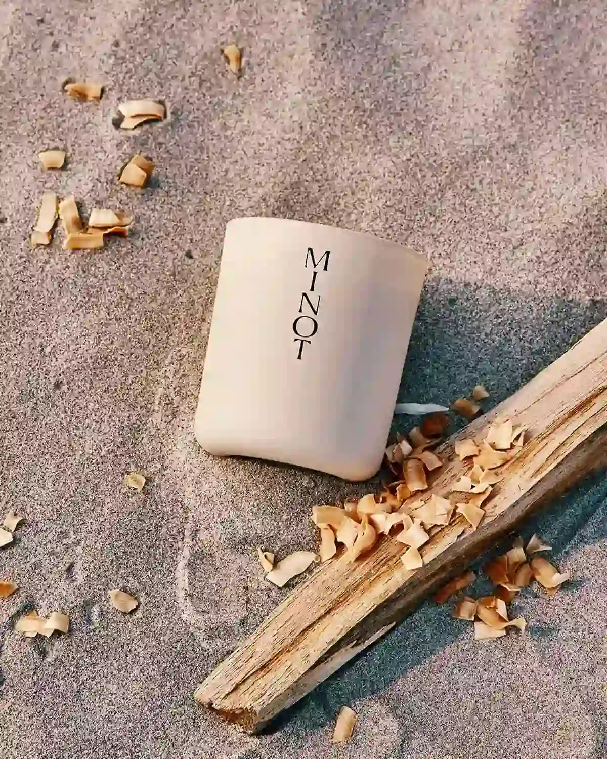 MINOT Voyage |  Coconut, Cedar, Vetiver & Amyris Luxury Non-toxic Soy Candle
